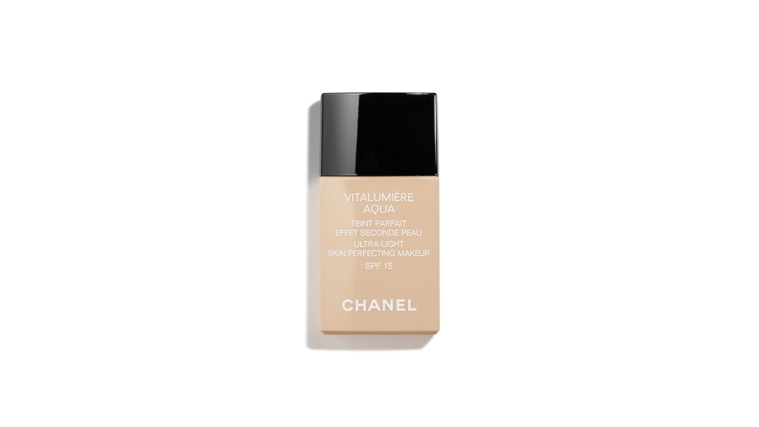 CHANEL VITALUMIÈRE AQUA~Ultra-Light Skin Perfecting Makeup SPF 15 30ml -  Harvey Nichols
