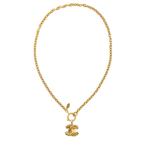 SUSAN CAPLAN VINTAGE 1980S VINTAGE CHANEL GOLD PLATED QUILTED PENDANT,2669891