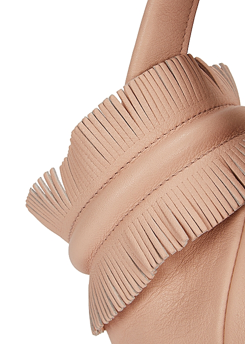 Petite V powder-pink leather clutch - Elena Ghisellini