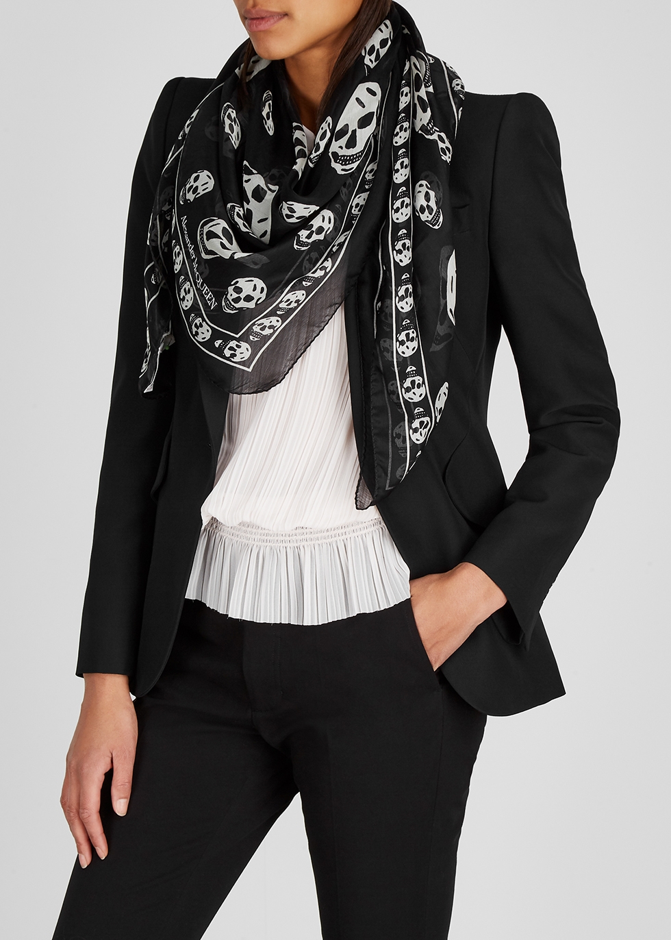 Black skull-print silk scarf 