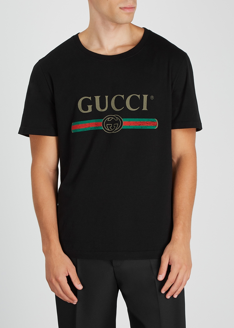 black gucci logo t shirt
