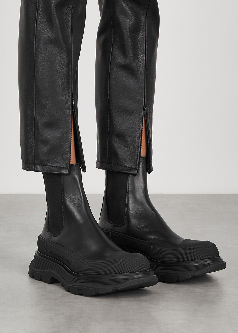 alexander mcqueen leather chelsea boots