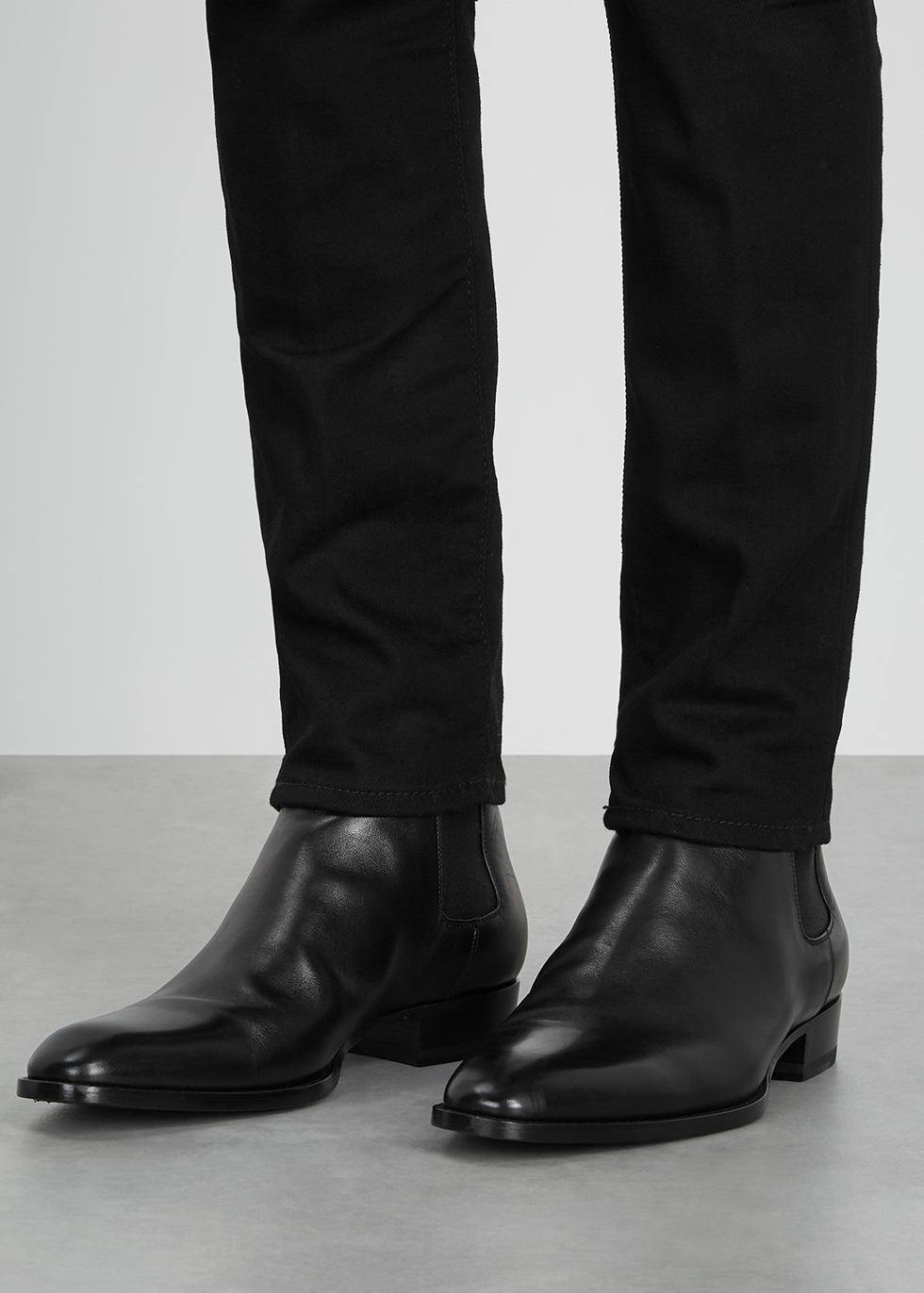 wyatt chelsea boot in smooth leather