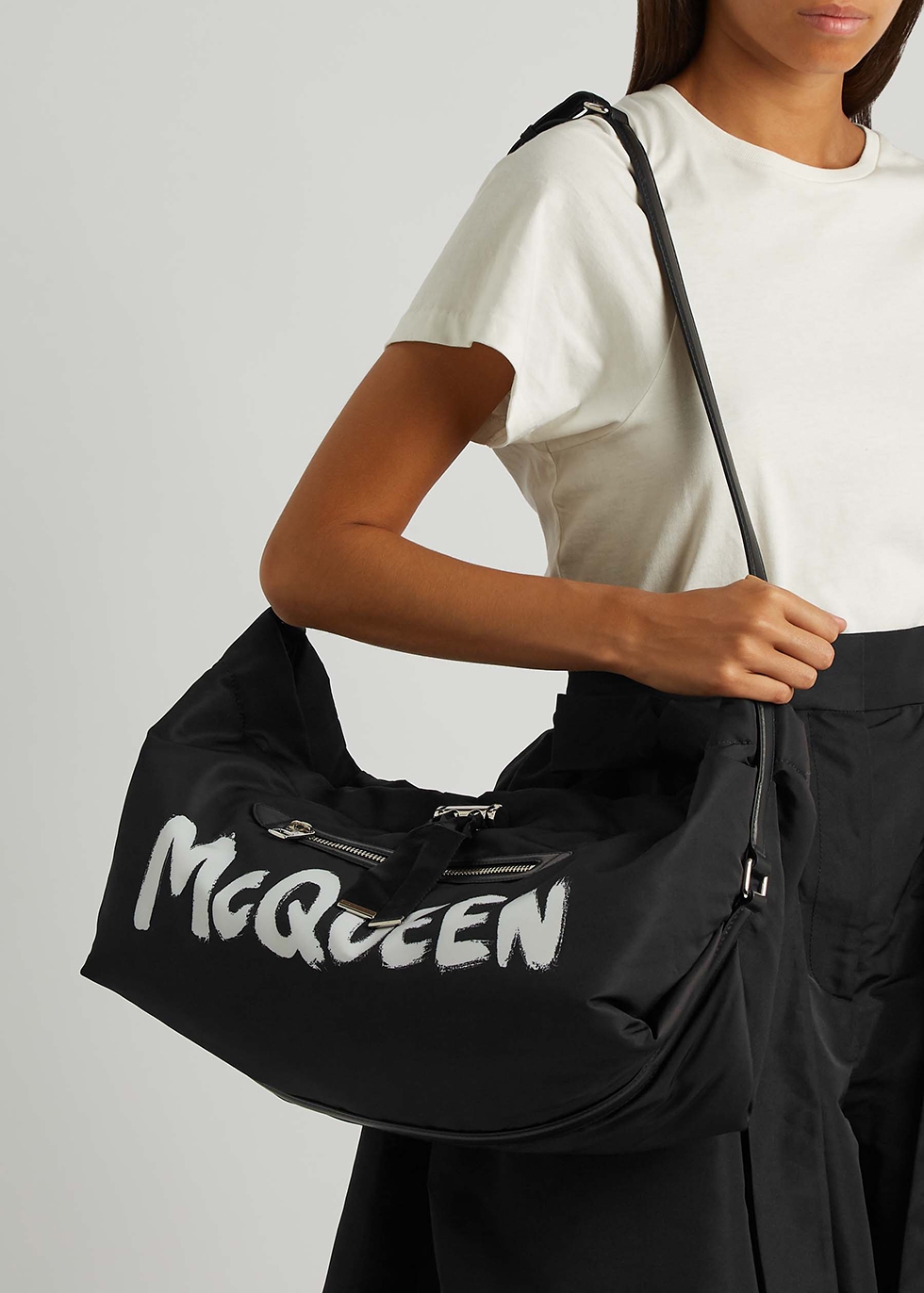 Alexander McQueen The Bundle medium black shoulder bag - Harvey 