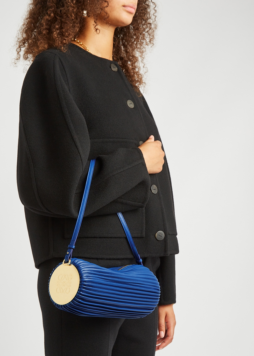 Loewe Bracelet Pouch Pleated Leather Shoulder Bag in Blue Womens Bags Shoulder bags 