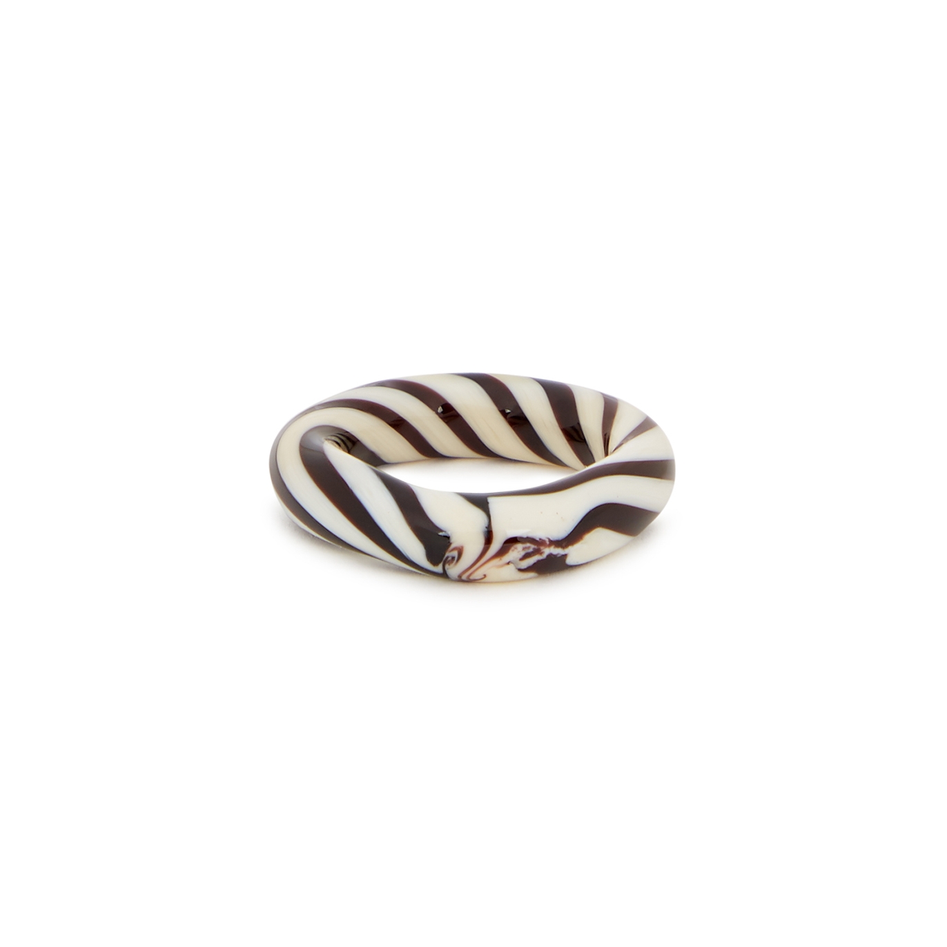 Sandralexandra Linear Liquorice Striped Glass Ring - Black/White - O