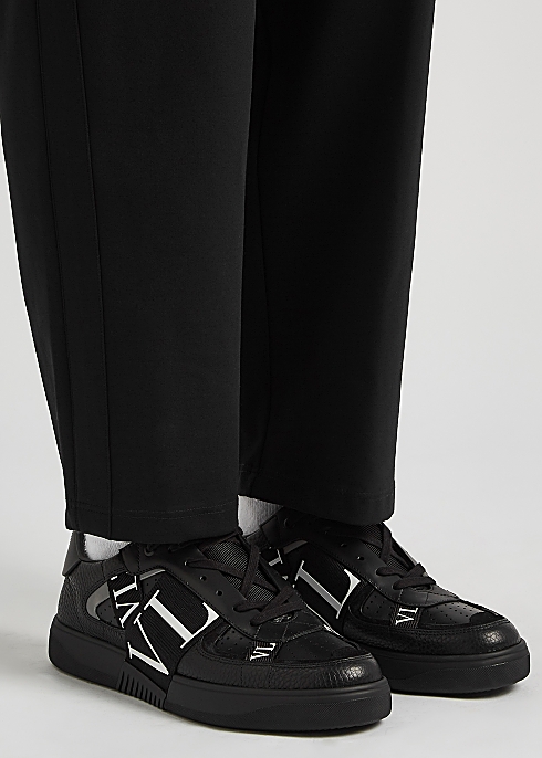 Vestiging patroon Afgekeurd Valentino Valentino Garavani VL7N black leather sneakers - Harvey Nichols