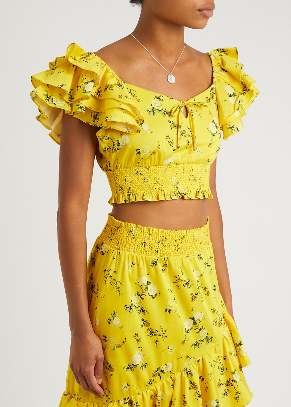 Shop Alice And Olivia Alice + Olivia Shanae Floral-print Cropped Stretch-cotton Top In Yellow