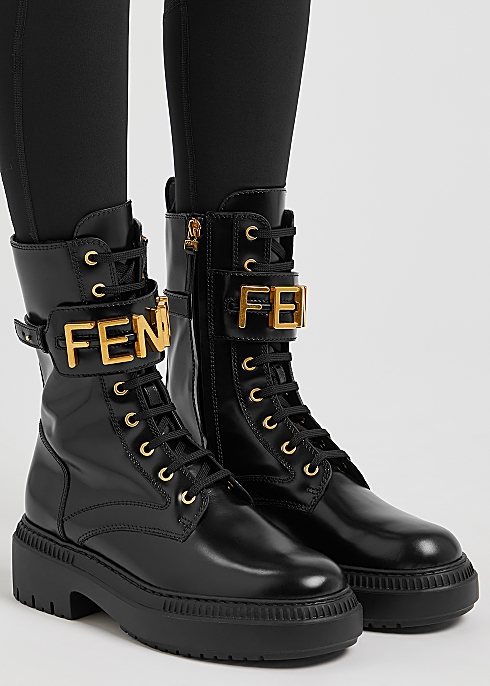 næve Det ukuelige Fendi Fendigraphy logo leather combat boots - Harvey Nichols